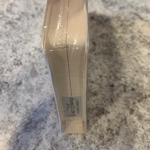 Disney Pinocchio VHS Masterpiece Edition 1993 Clamshell Factory Sealed - Picture 2 of 6